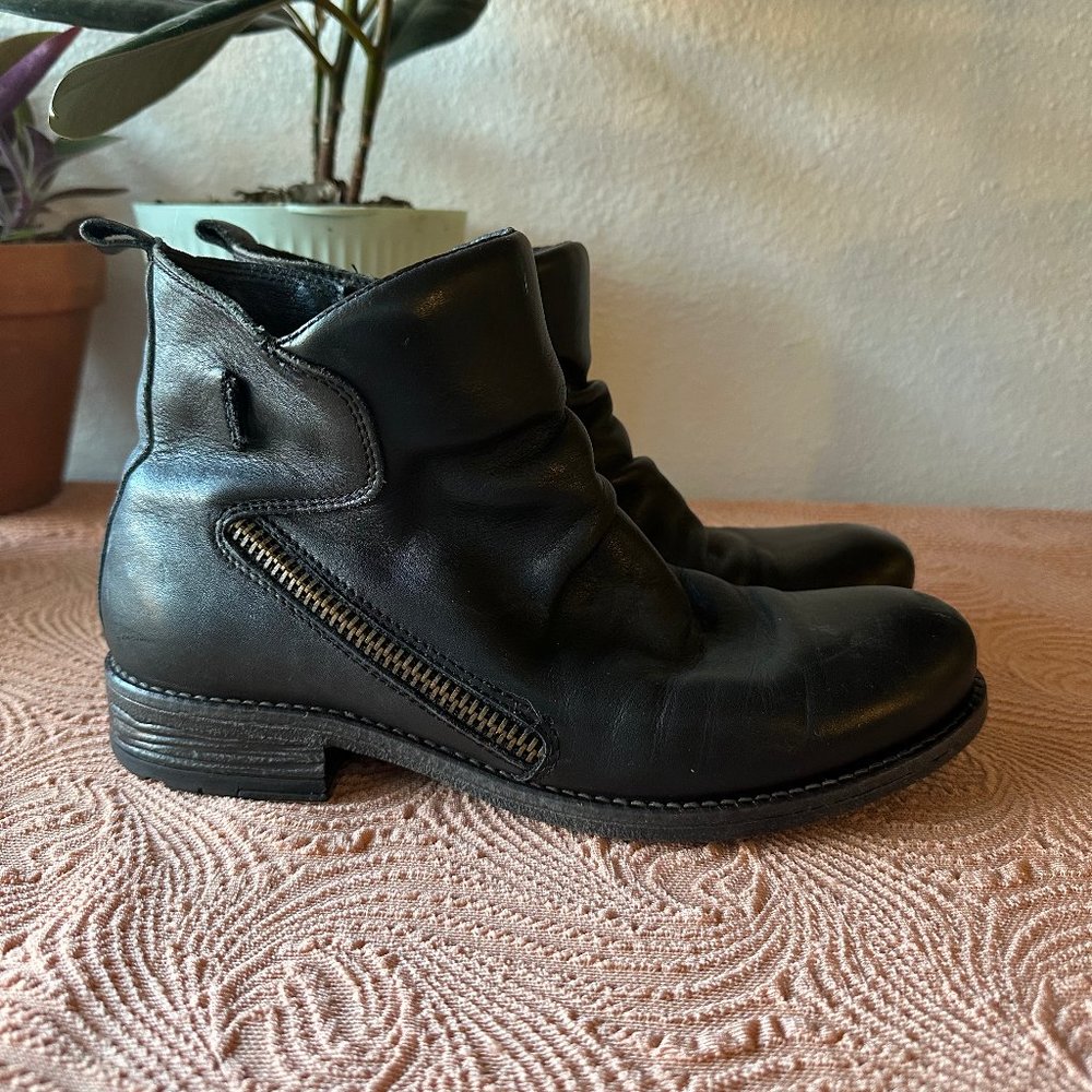 Eric Michael Black Chelsea Boots with Zipper Size 9.5 US 40 EU